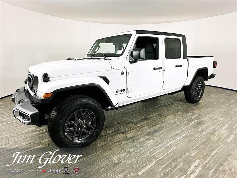 new 2024 Jeep Gladiator car, priced at $39,376