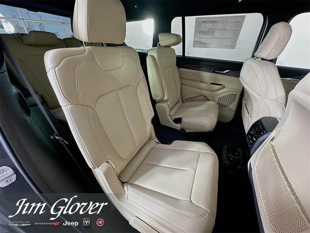 new 2025 Jeep Grand Cherokee L car, priced at $45,882