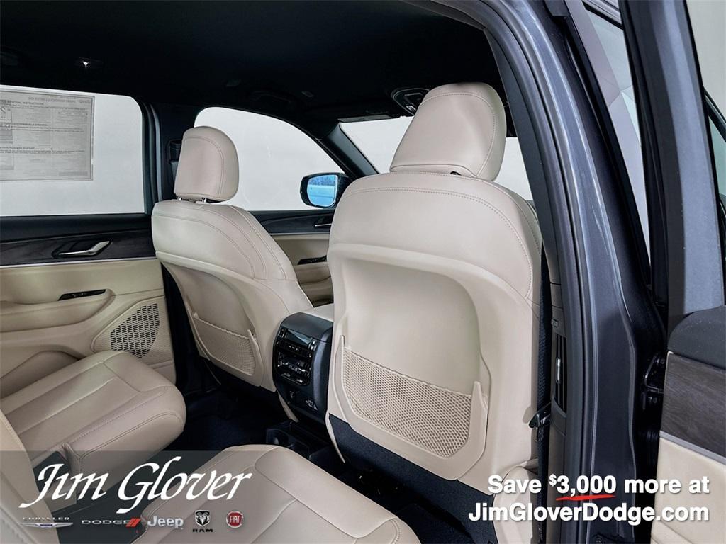 new 2025 Jeep Grand Cherokee L car, priced at $46,046