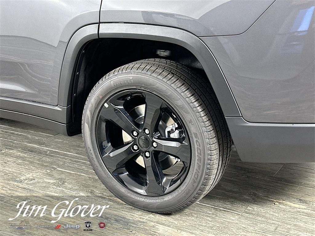 new 2025 Jeep Grand Cherokee L car, priced at $45,882