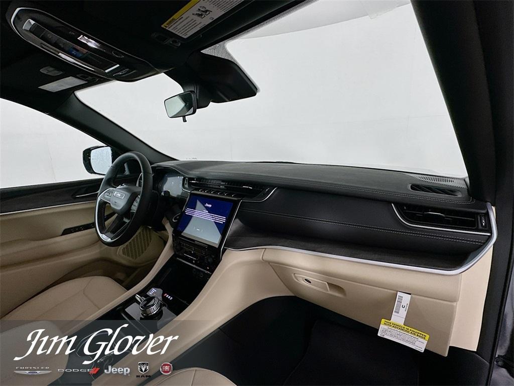 new 2025 Jeep Grand Cherokee L car, priced at $45,882