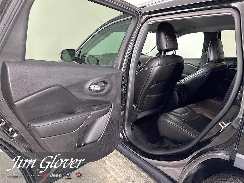 used 2019 Jeep Cherokee car, priced at $15,019