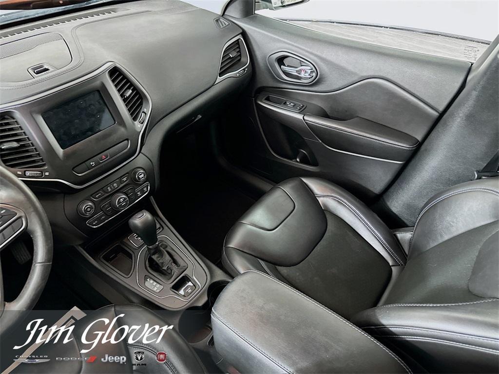 used 2019 Jeep Cherokee car, priced at $15,019