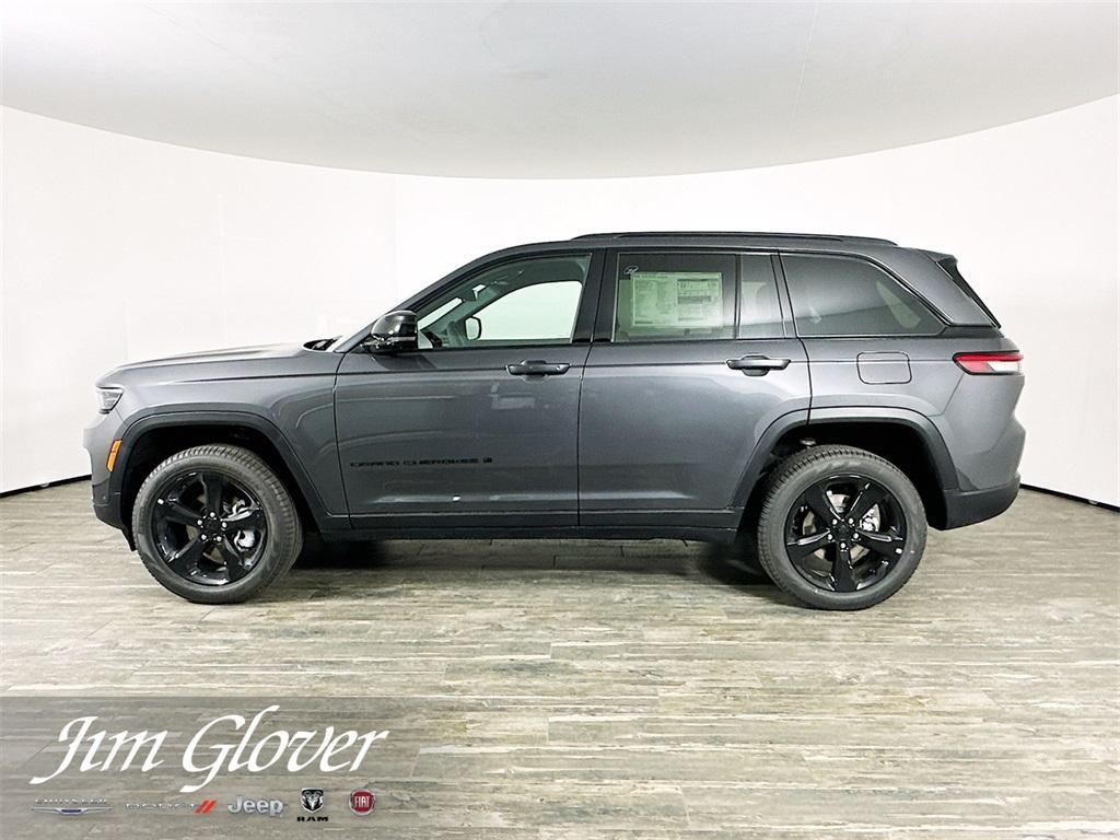 new 2025 Jeep Grand Cherokee car, priced at $49,955