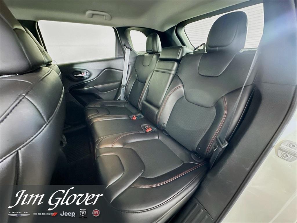 used 2019 Jeep Cherokee car, priced at $22,899