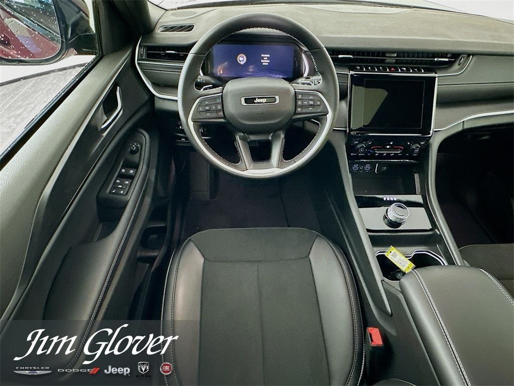 new 2025 Jeep Grand Cherokee car, priced at $42,485