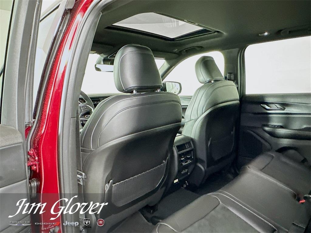 new 2025 Jeep Grand Cherokee car, priced at $42,485