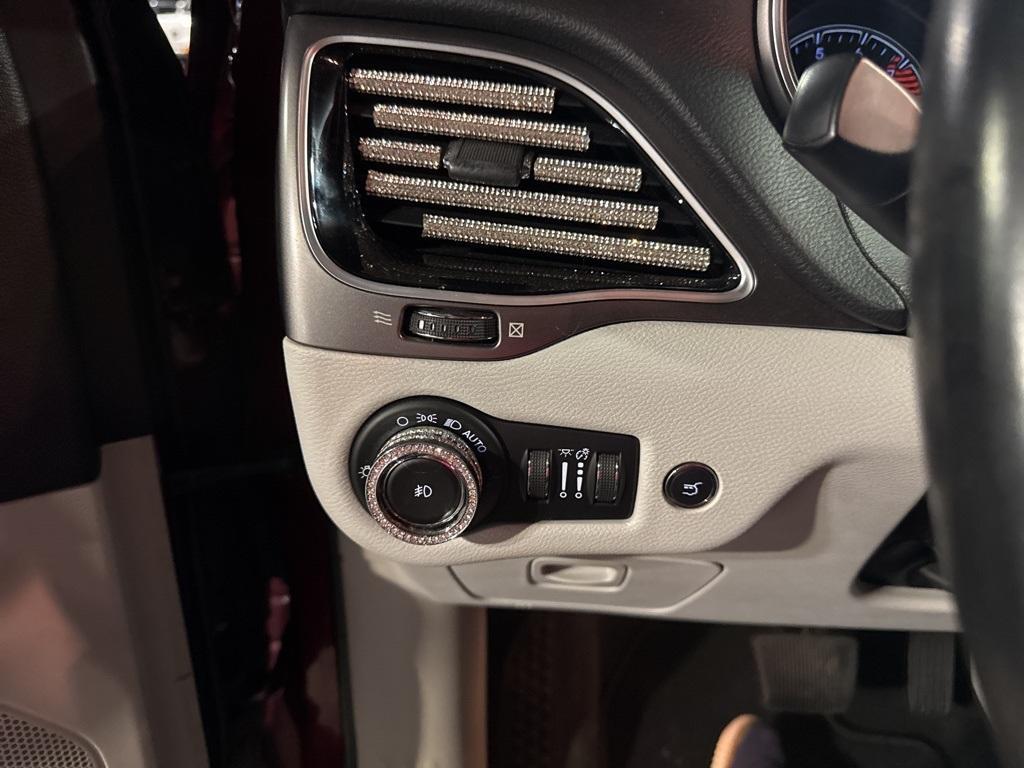 used 2020 Jeep Cherokee car, priced at $21,985