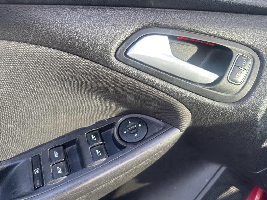 used 2015 Ford Focus car, priced at $5,341