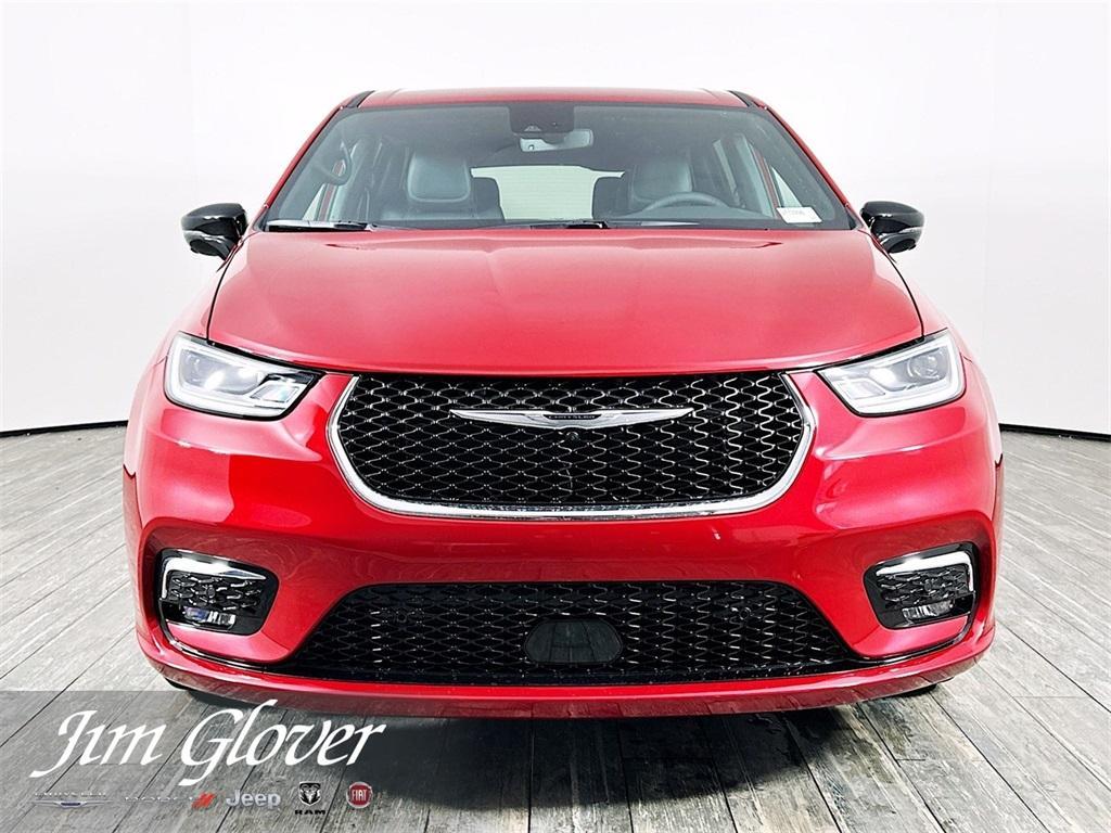 new 2026 Chrysler Pacifica car, priced at $40,377