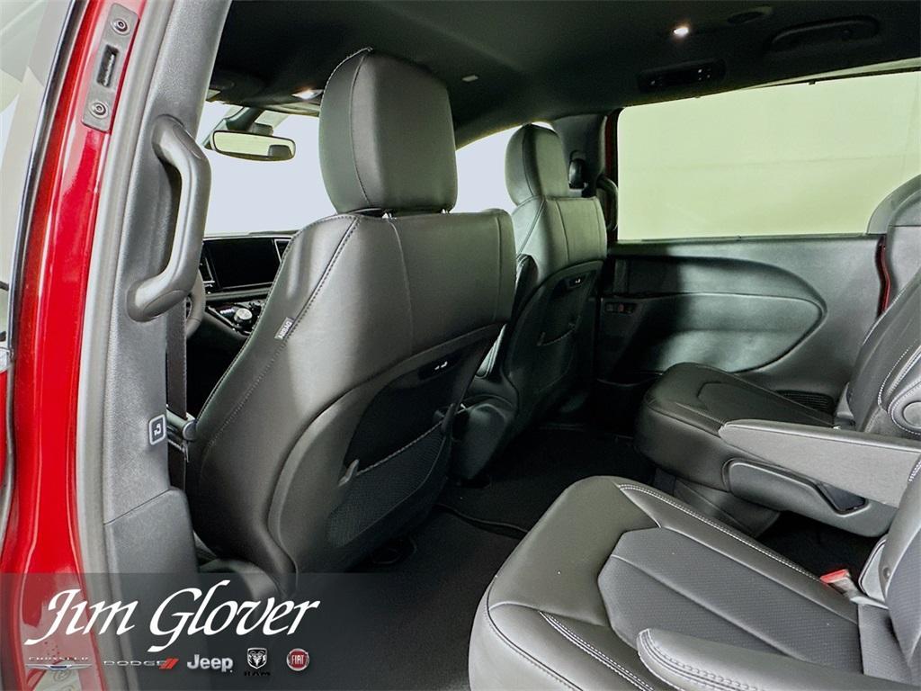 new 2026 Chrysler Pacifica car, priced at $40,377