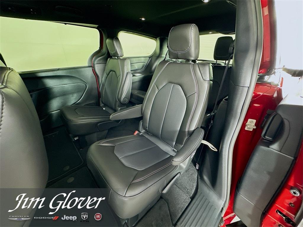 new 2026 Chrysler Pacifica car, priced at $40,377