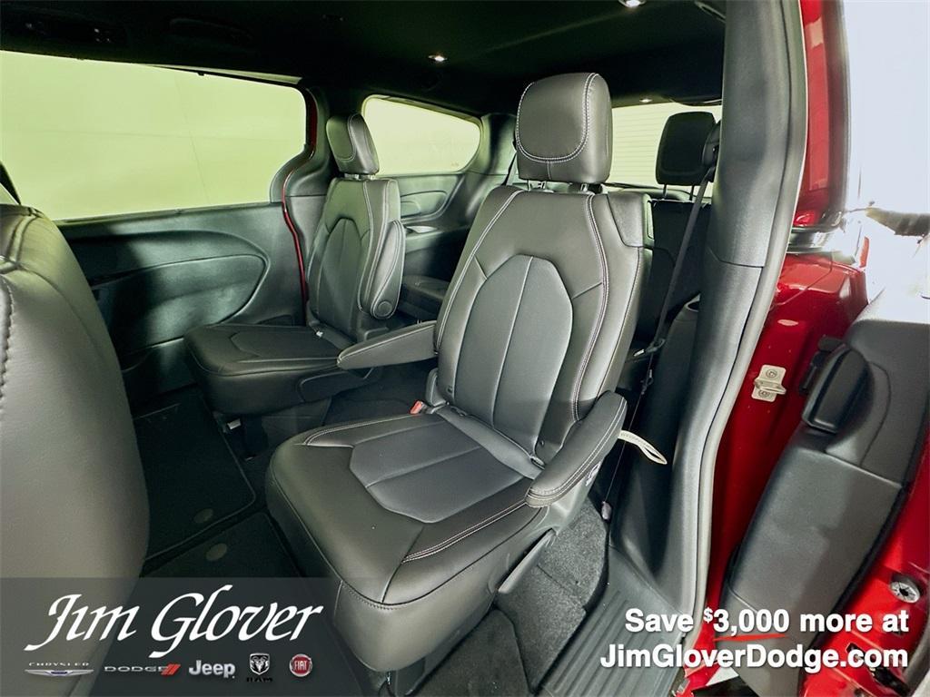 new 2026 Chrysler Pacifica car, priced at $41,434