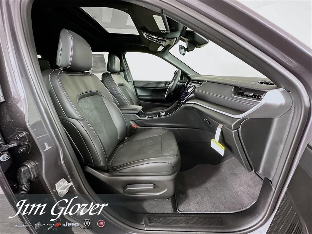 new 2025 Jeep Grand Cherokee L car, priced at $43,575
