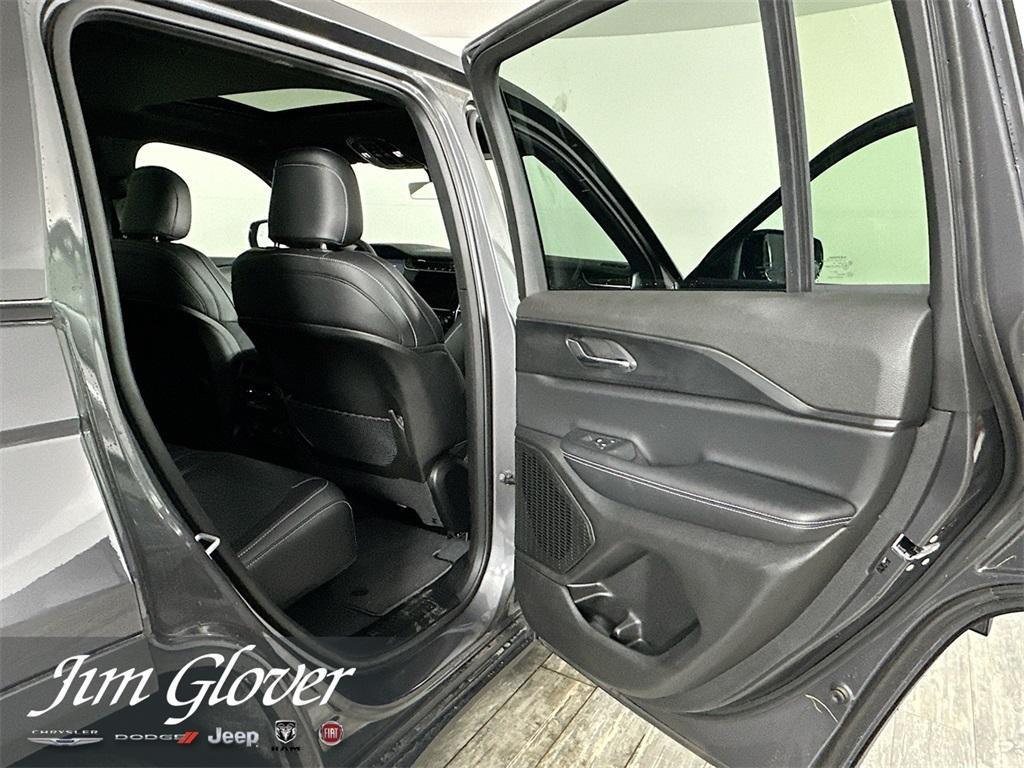 new 2025 Jeep Grand Cherokee car, priced at $41,474