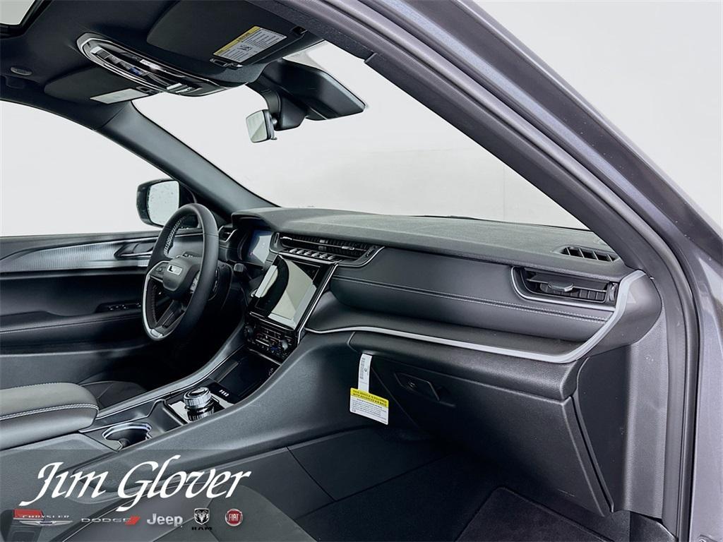 new 2025 Jeep Grand Cherokee car, priced at $41,474