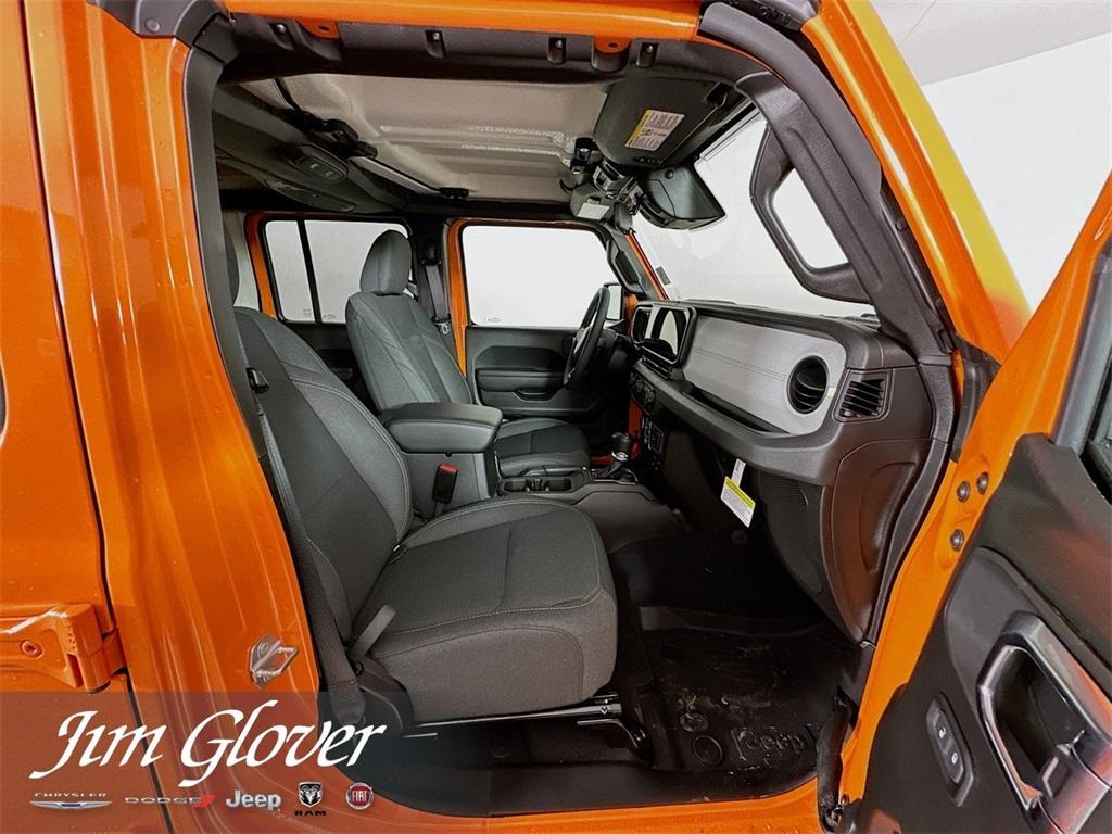 new 2025 Jeep Wrangler car, priced at $46,540