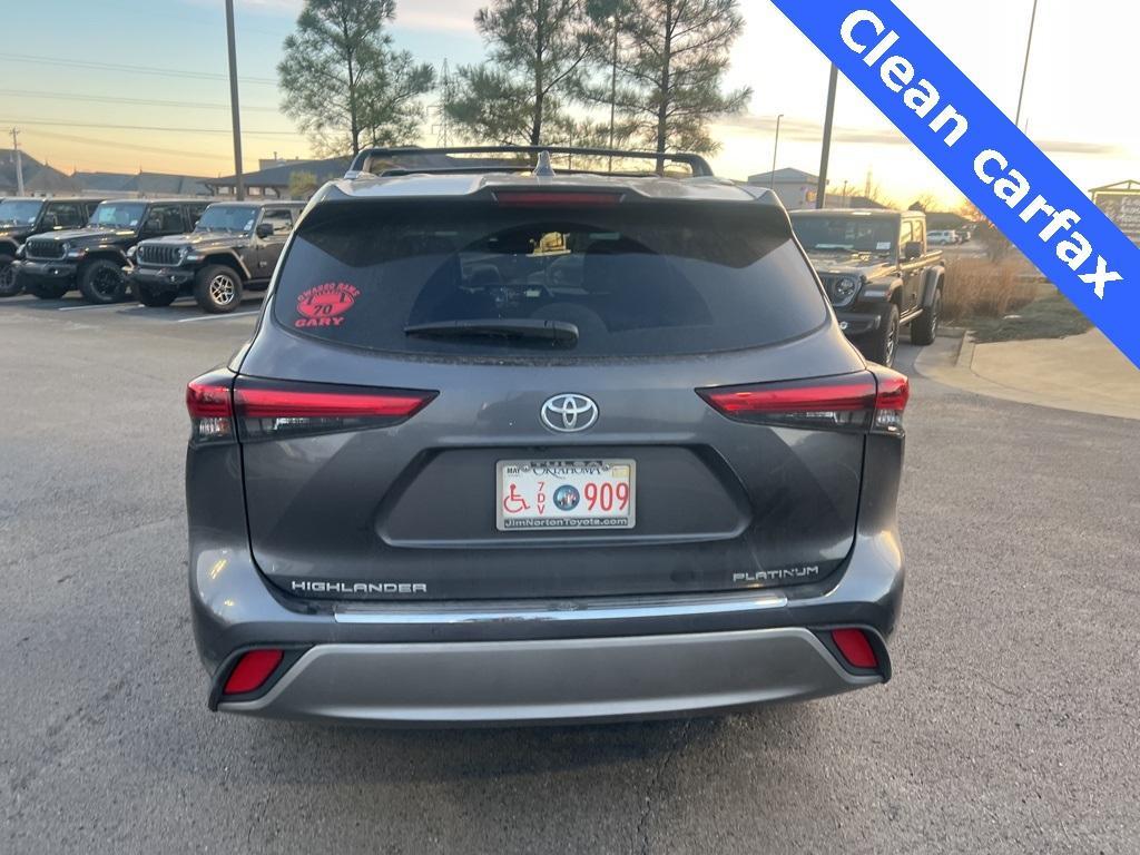 used 2022 Toyota Highlander car, priced at $38,937