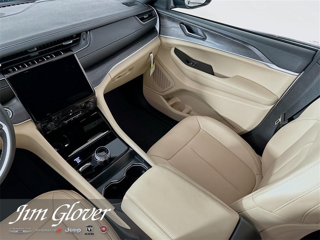 new 2025 Jeep Grand Cherokee L car, priced at $45,593