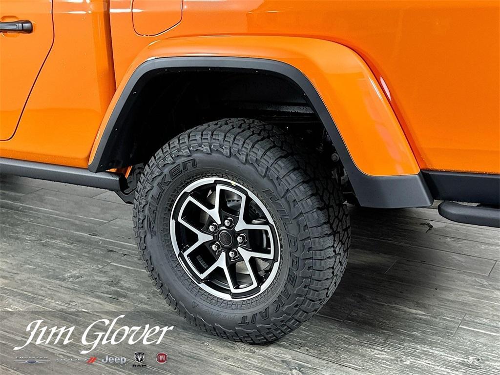 new 2025 Jeep Gladiator car, priced at $52,574