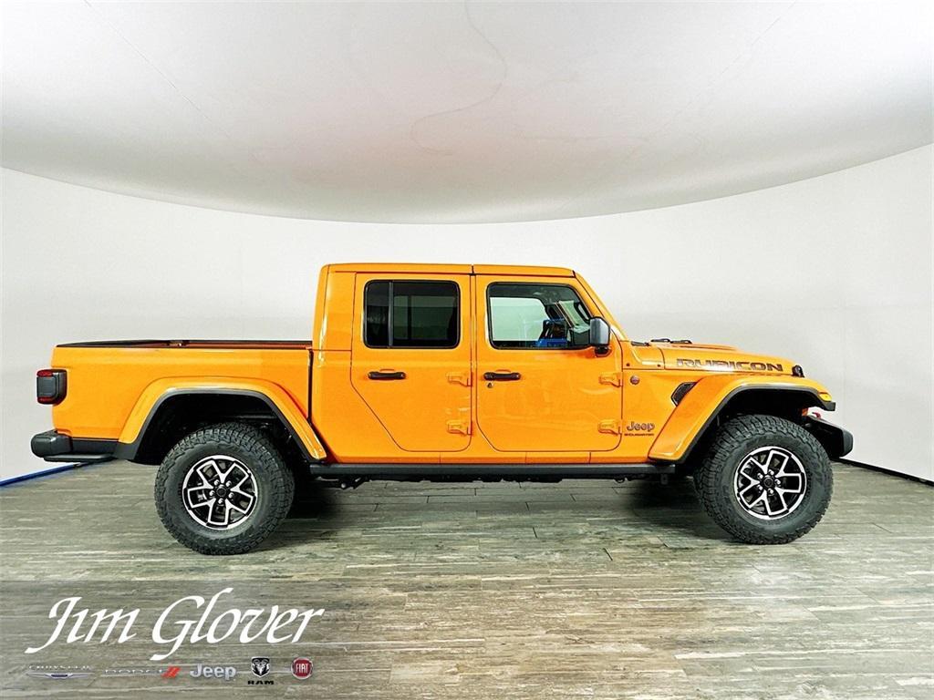 new 2025 Jeep Gladiator car, priced at $52,574