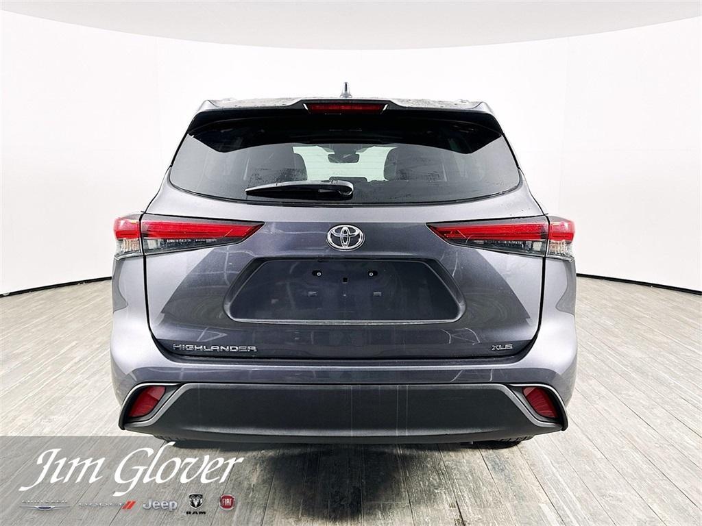 used 2021 Toyota Highlander car, priced at $27,699