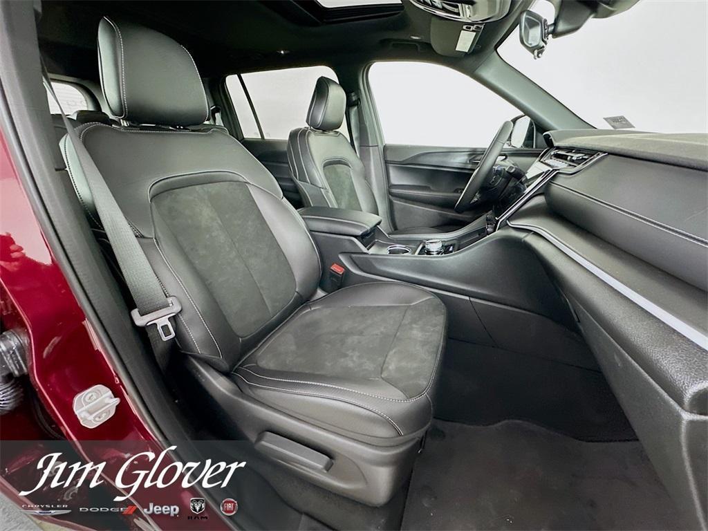 new 2025 Jeep Grand Cherokee L car, priced at $41,221