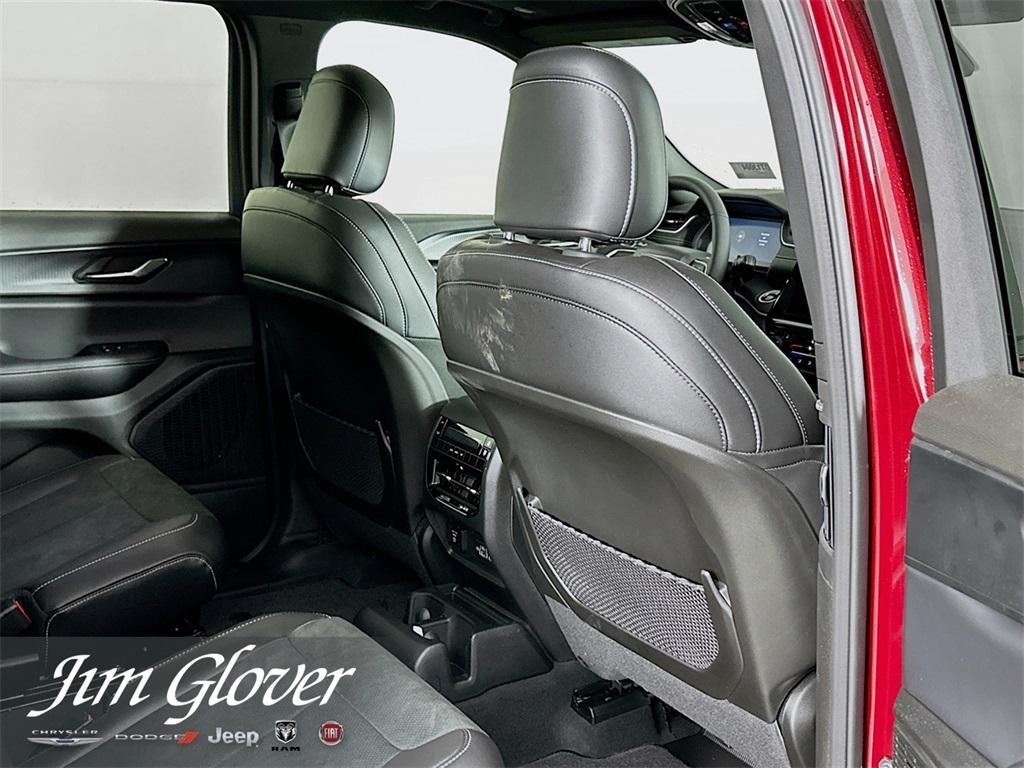 new 2025 Jeep Grand Cherokee L car, priced at $41,221