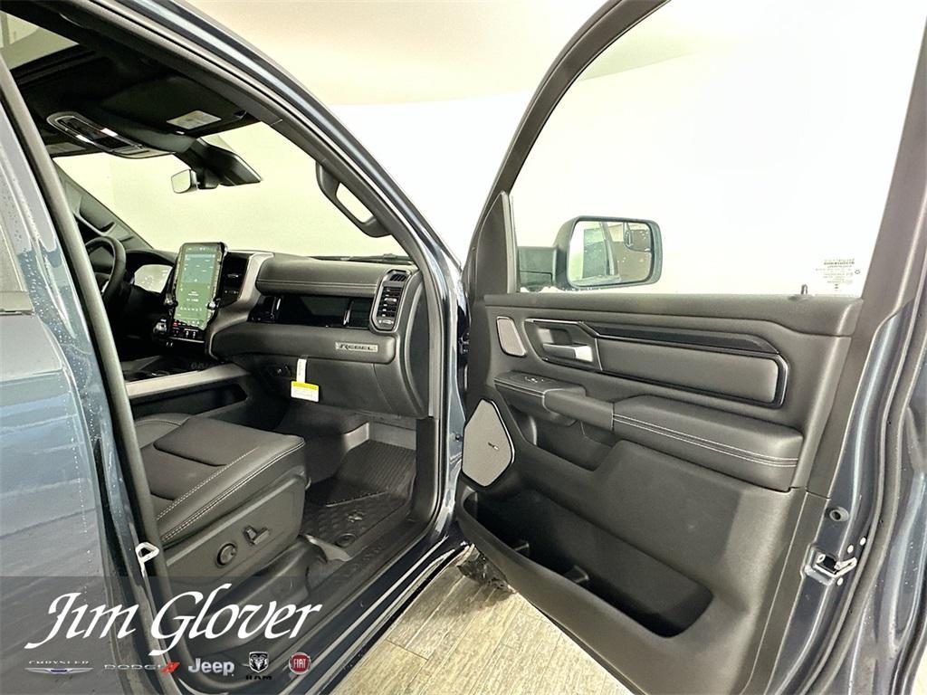 new 2025 Ram 1500 car, priced at $61,977