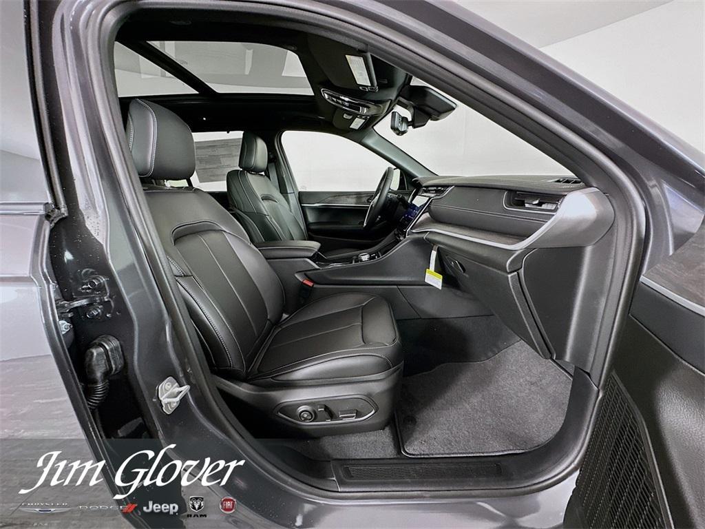new 2025 Jeep Grand Cherokee car, priced at $49,858