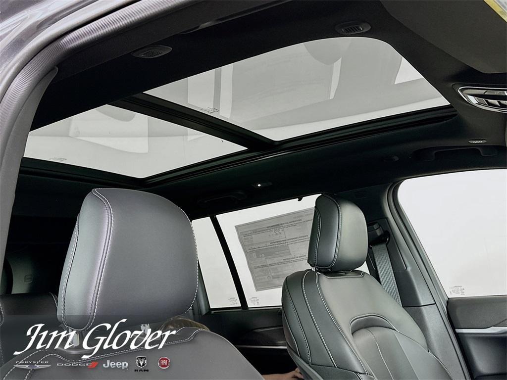 new 2025 Jeep Grand Cherokee car, priced at $49,858