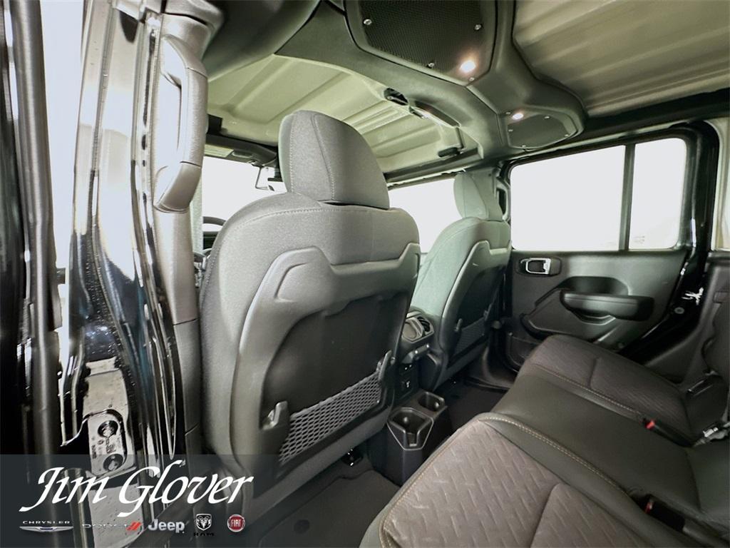 new 2025 Jeep Gladiator car, priced at $52,153