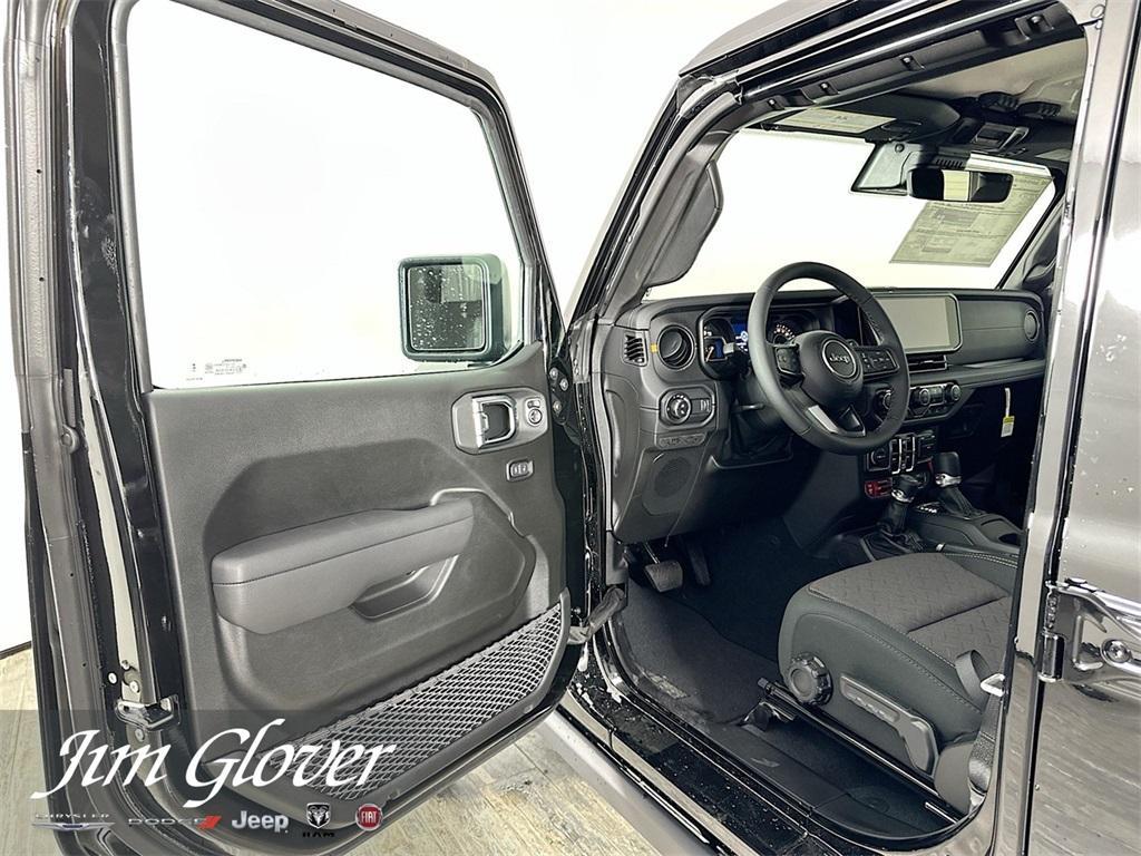 new 2025 Jeep Gladiator car, priced at $52,153