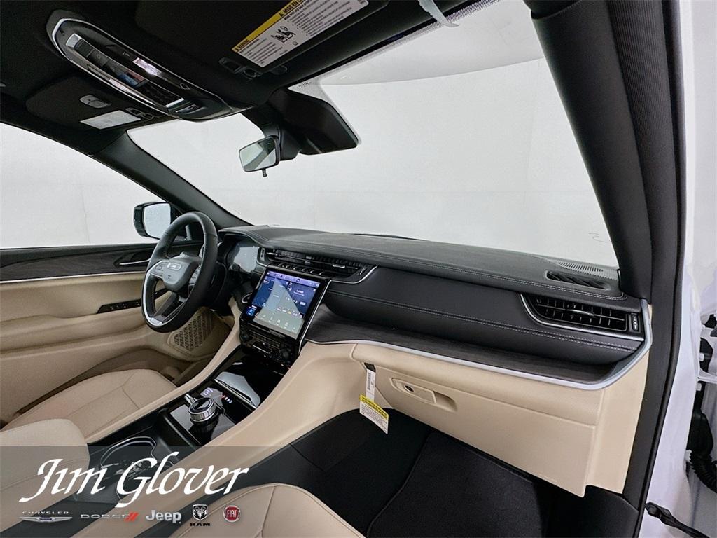 new 2025 Jeep Grand Cherokee car, priced at $45,927