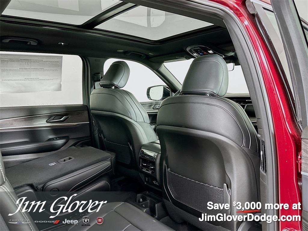 new 2025 Jeep Grand Cherokee L car, priced at $43,946