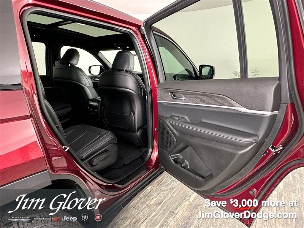 new 2025 Jeep Grand Cherokee L car, priced at $43,946