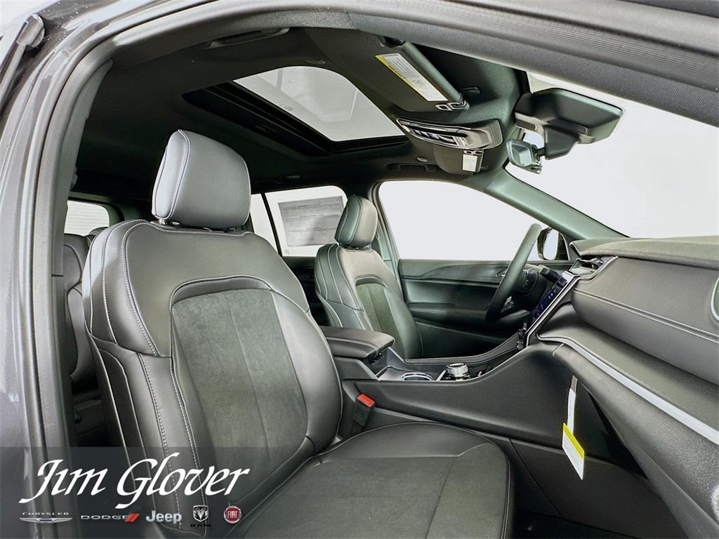 new 2025 Jeep Grand Cherokee car, priced at $41,291