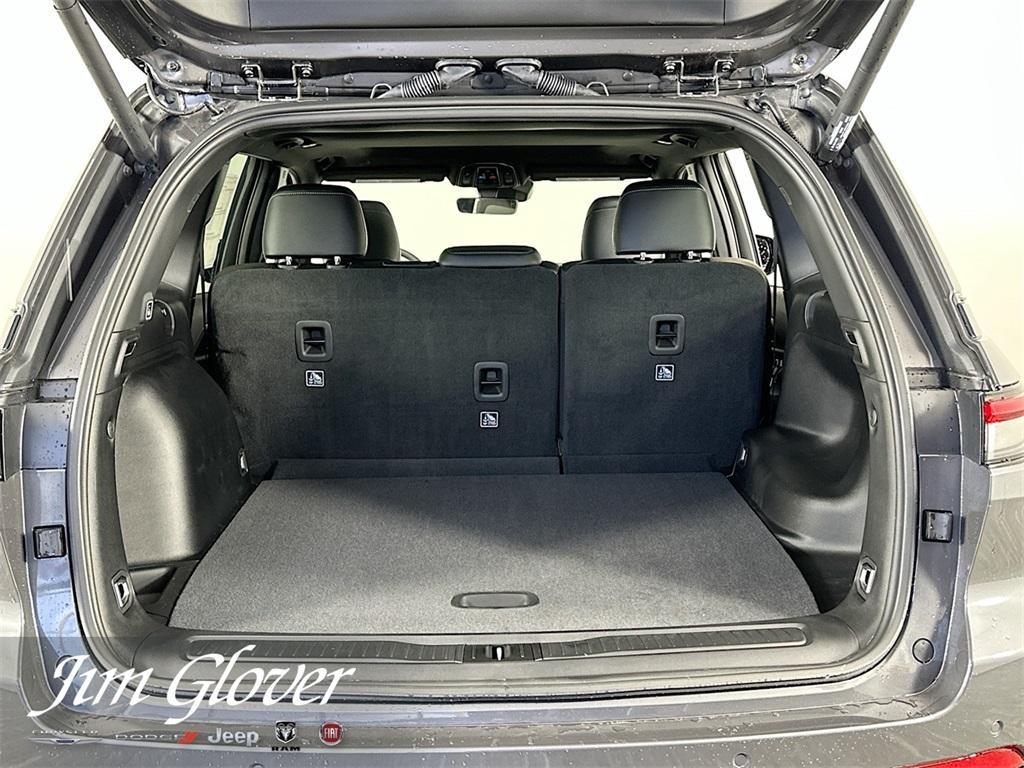 new 2025 Jeep Grand Cherokee car, priced at $41,291