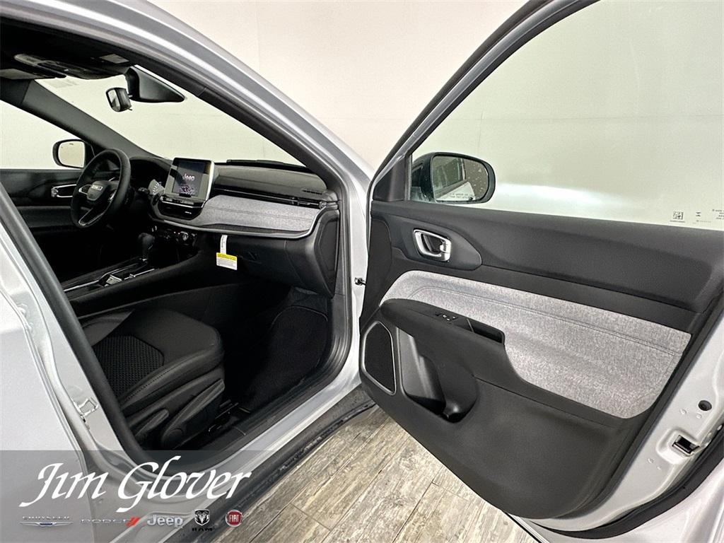 new 2025 Jeep Compass car, priced at $26,831
