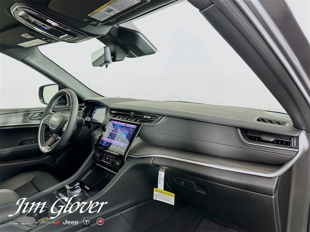new 2025 Jeep Grand Cherokee car, priced at $49,034