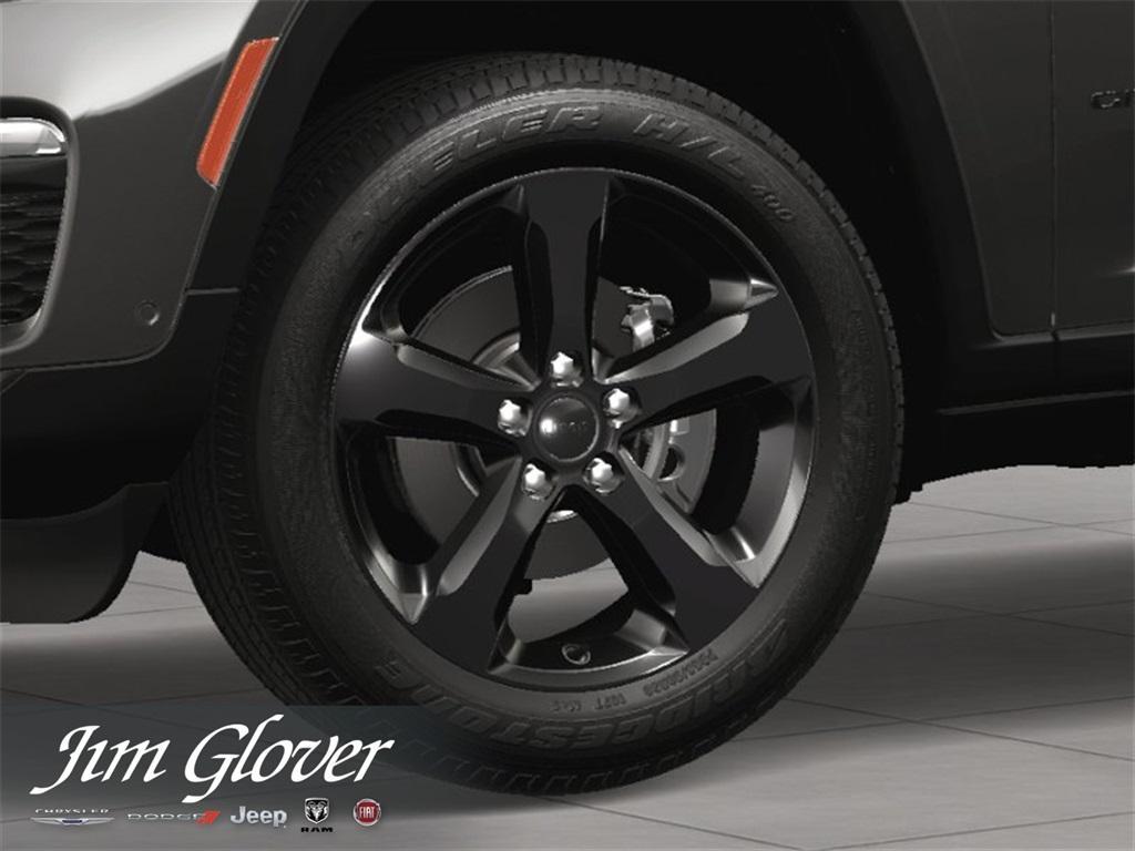 new 2025 Jeep Grand Cherokee car, priced at $49,982