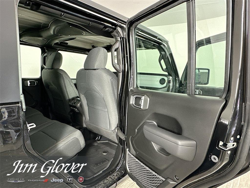 new 2025 Jeep Gladiator car, priced at $35,523