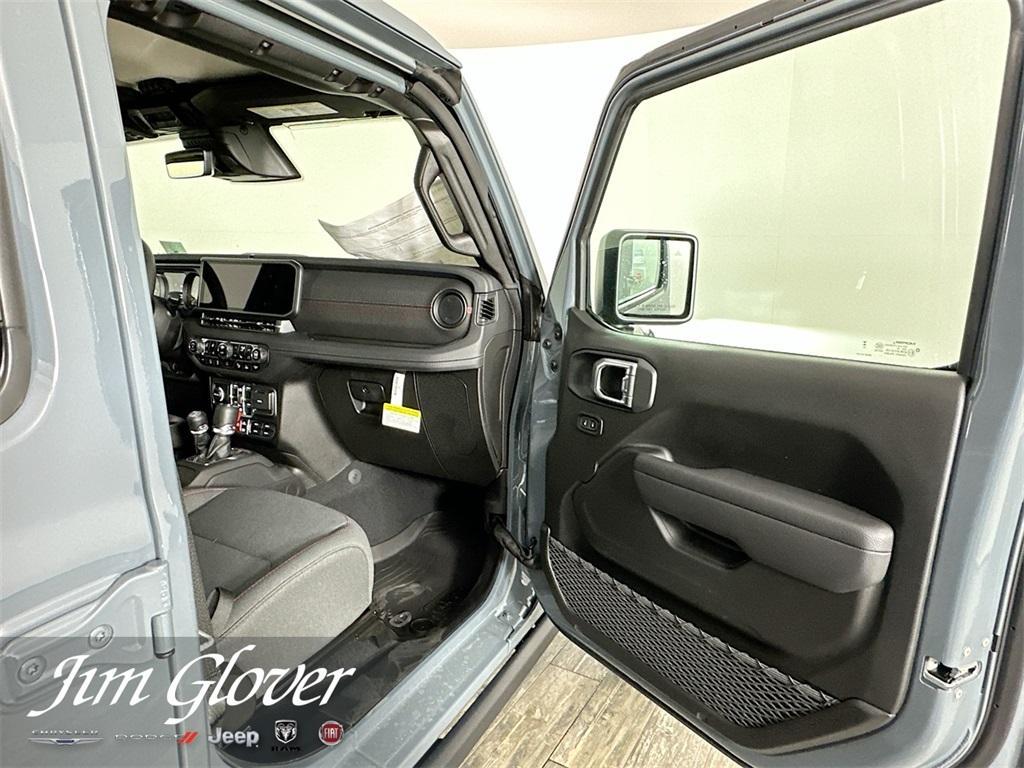 new 2025 Jeep Wrangler car, priced at $54,406
