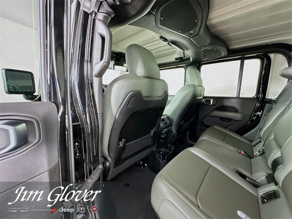 new 2025 Jeep Gladiator car, priced at $54,449