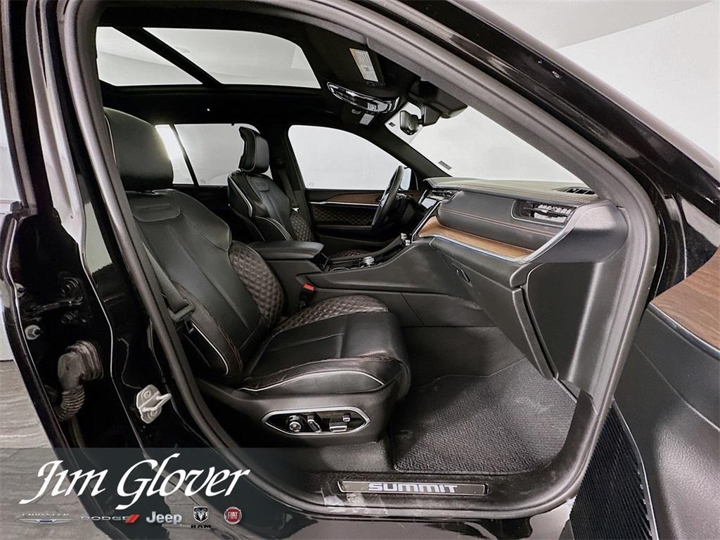 used 2022 Jeep Grand Cherokee car, priced at $40,899