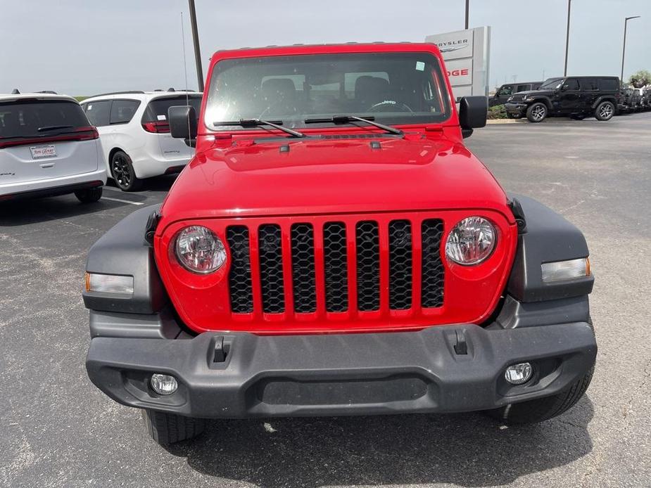 used 2022 Jeep Gladiator car, priced at $34,186
