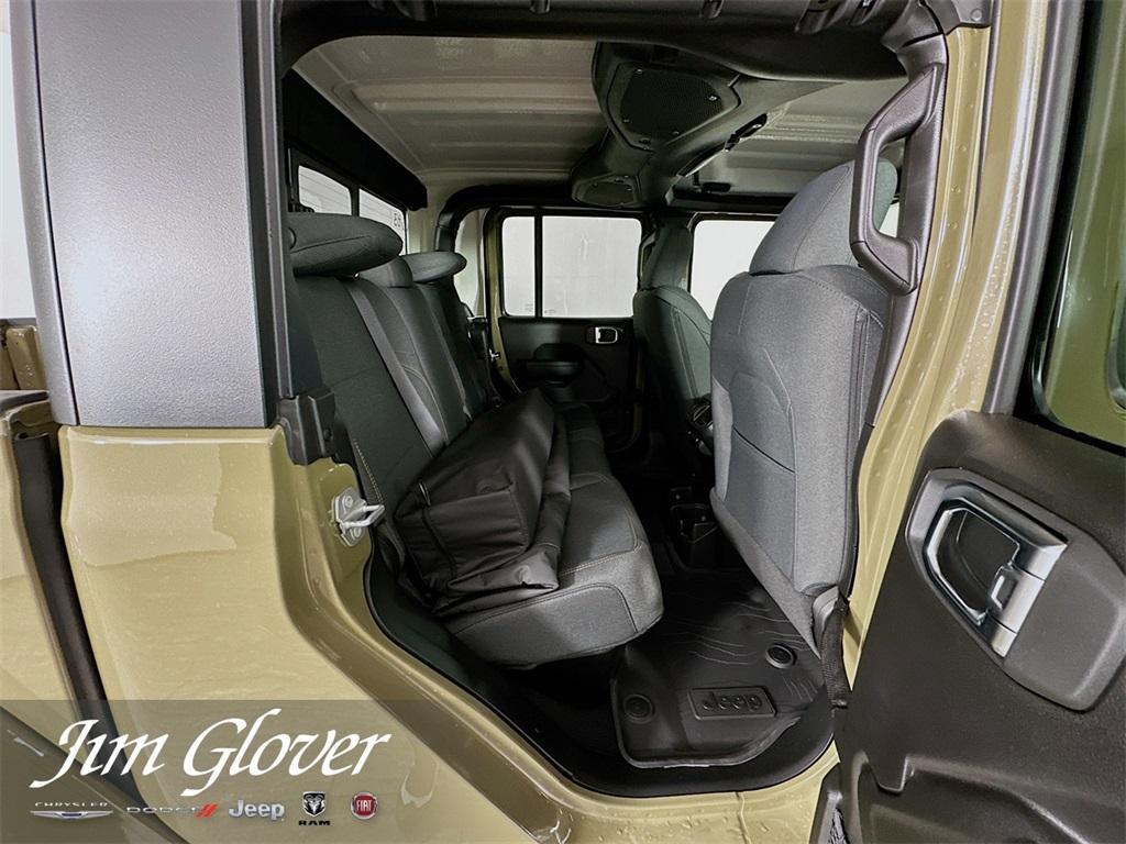 new 2025 Jeep Gladiator car, priced at $43,760