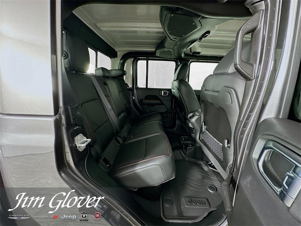 new 2025 Jeep Gladiator car, priced at $71,035