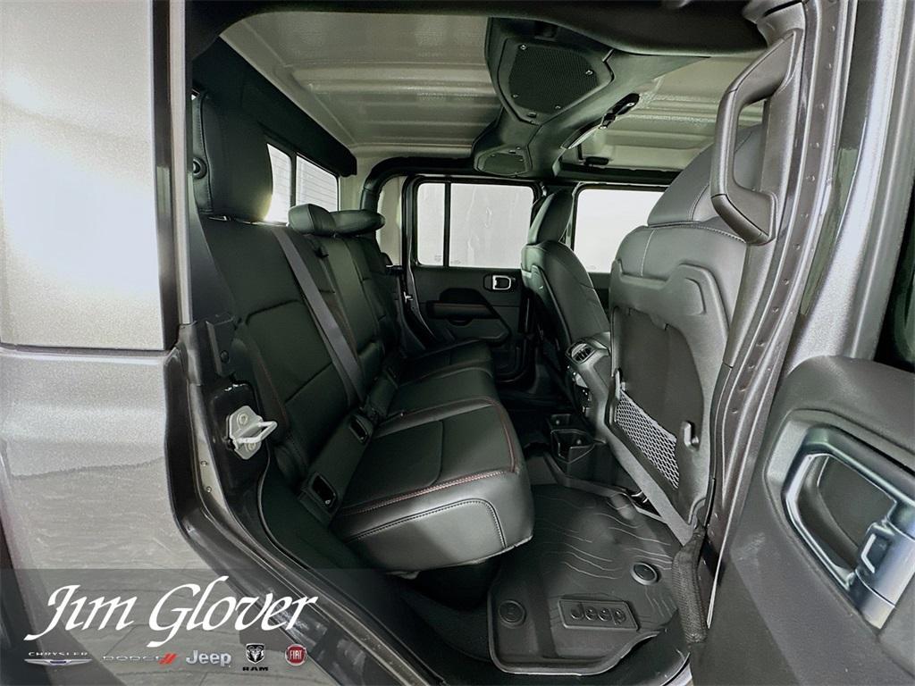 new 2025 Jeep Gladiator car, priced at $54,040