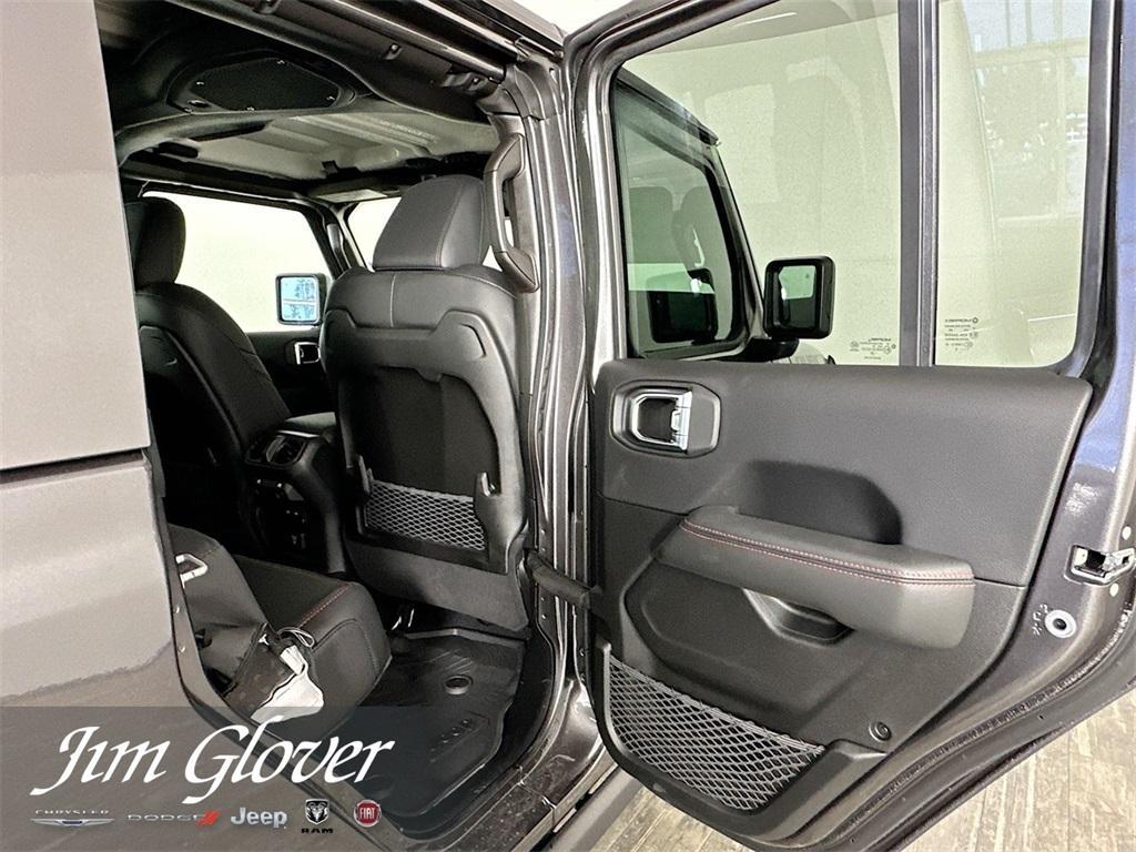 new 2025 Jeep Gladiator car, priced at $71,035